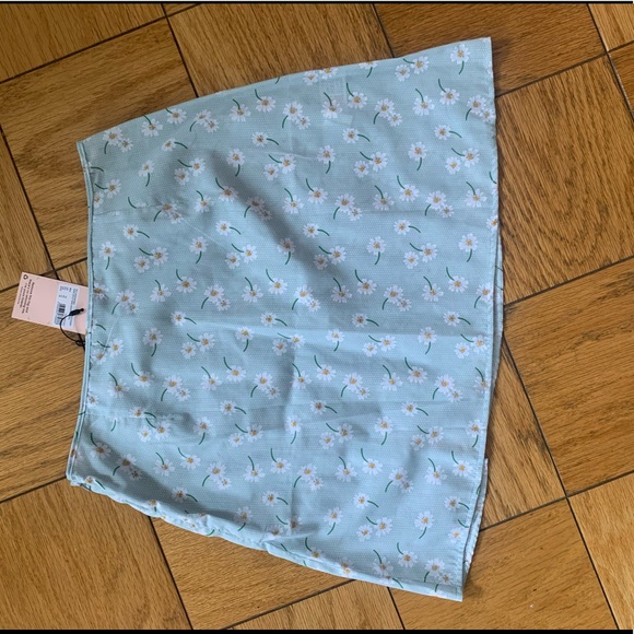 Missguided Side Split Mini Skirt Floral - Picture 3 of 3